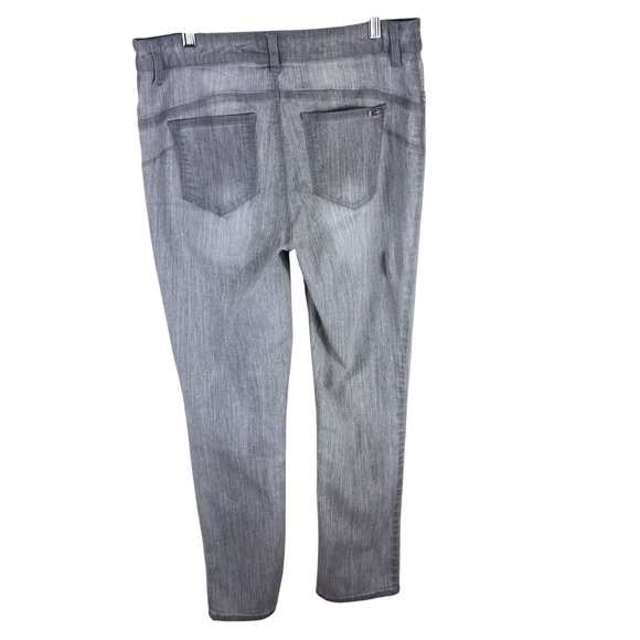 Chico's So Lifting So Slimming Gray Mid Rise Straight Leg Jeans Cotton Blend 8 - Picture 2 of 6